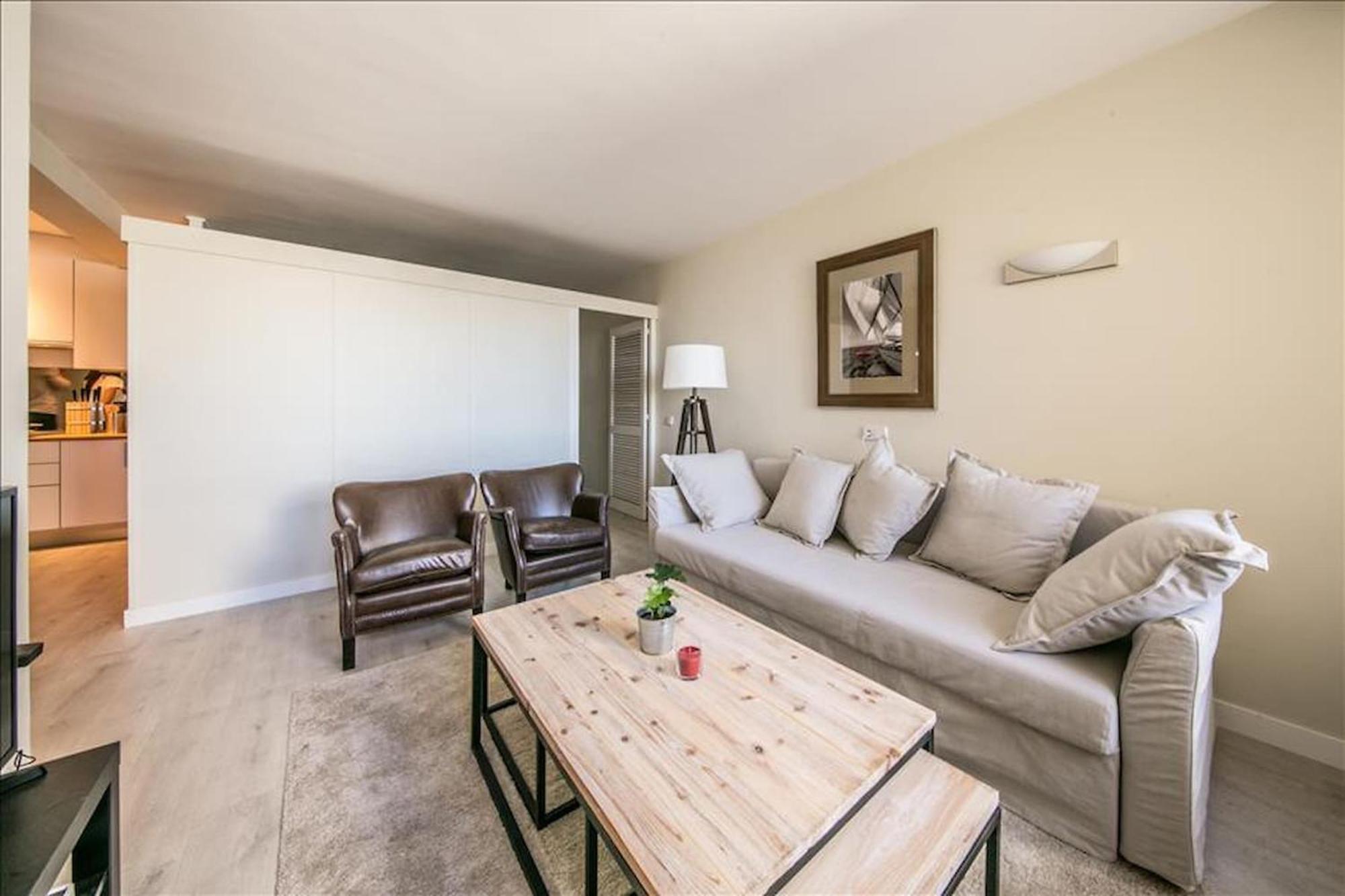 Colon Suites Мадрид Екстериор снимка